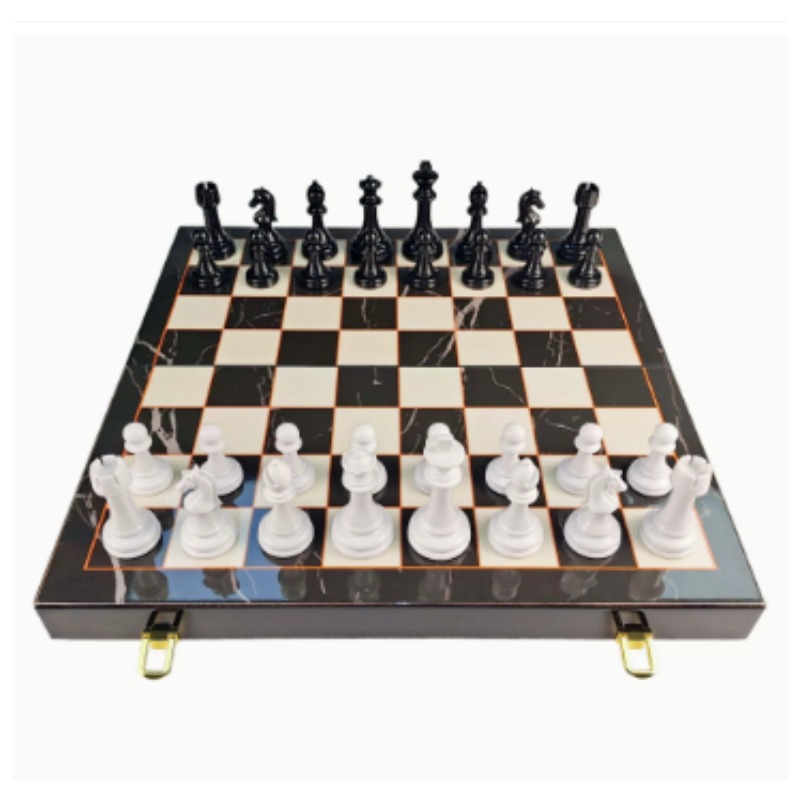 Board Game Family - Hoogwaardig schaakspel van massief hout met