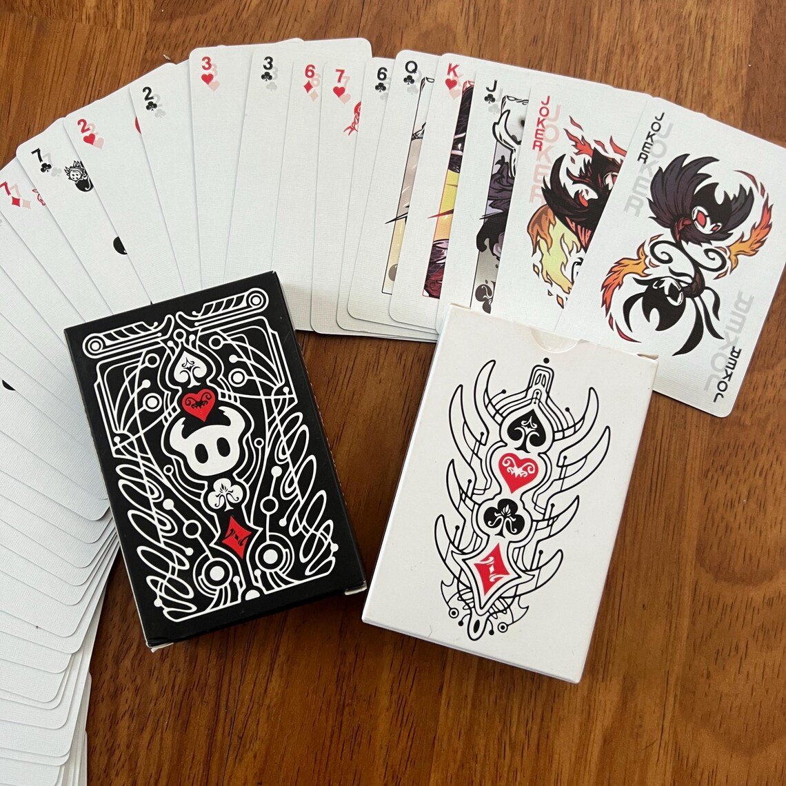 Board Games - Hollow Knight standaard pokerkaartenset zwart-wit speelkaartspel
