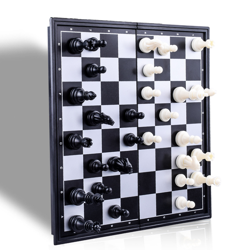 Opvouwbaar magnetisch schaakda - Board Game Yearbook recensie en prijs