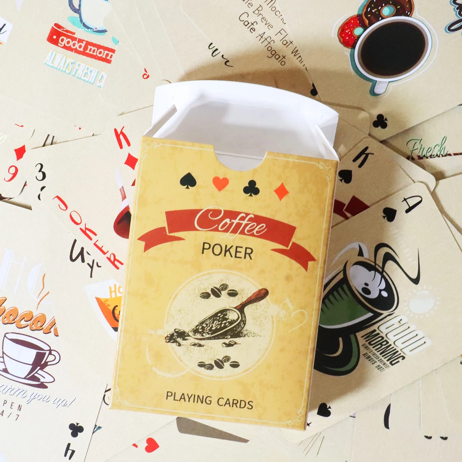 Koffiepapier speelkaarten Vint - Board Game Yearbook recensie en prijs